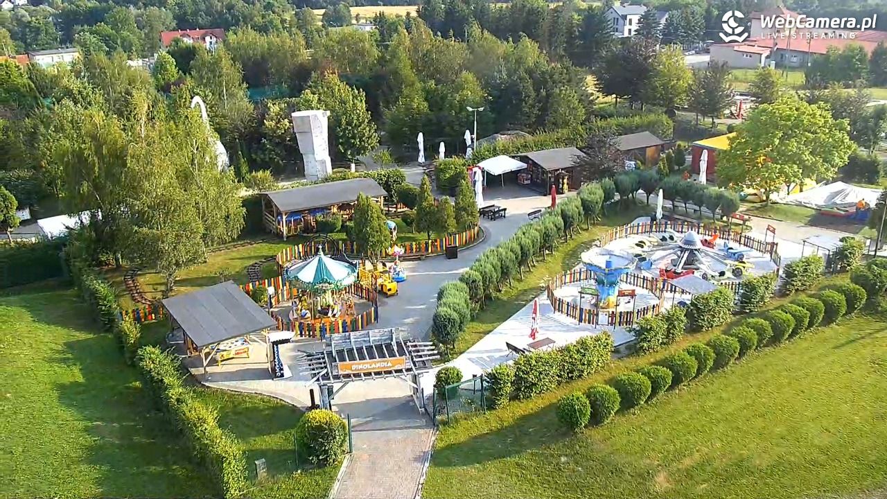DINOLANDIA - widok na Park Rozrywki w Inwałdzie - 06 sierpień 2026, 17:50