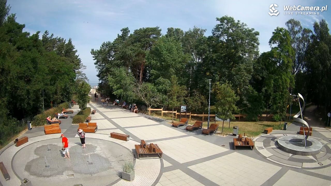 Dziwnówek - widok na deptak - 29 czerwiec 2026, 10:40