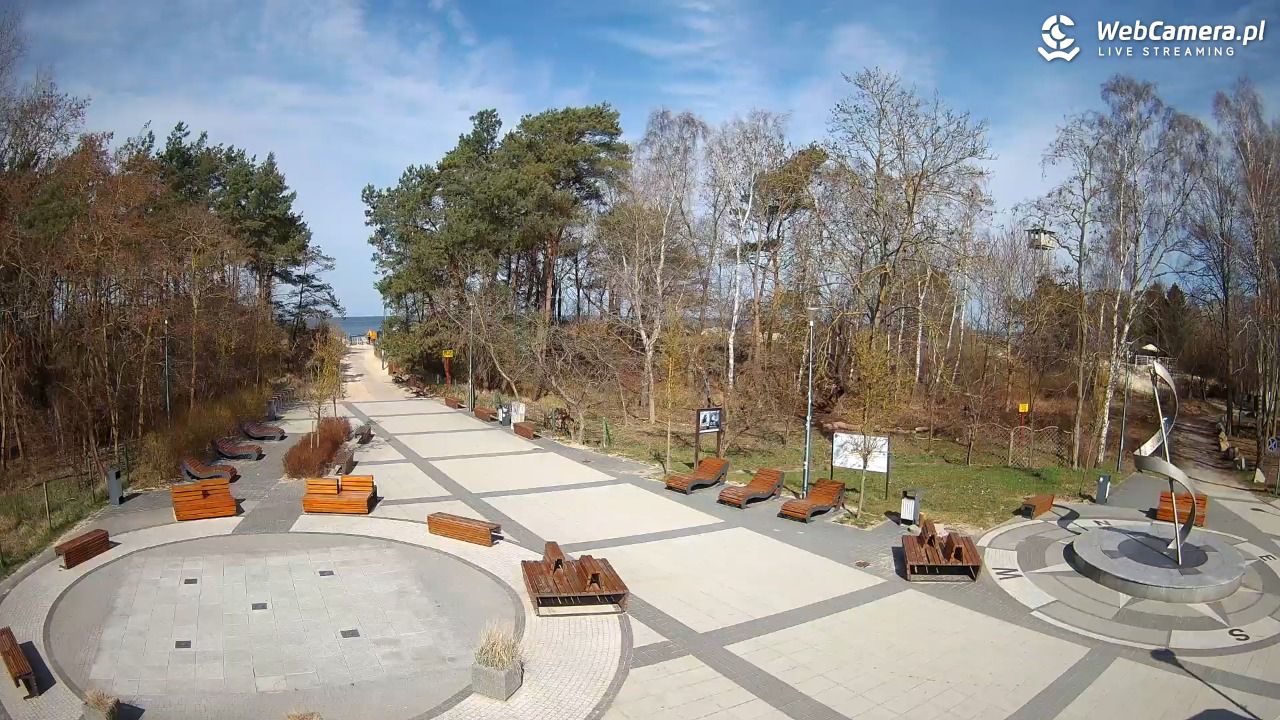 Dziwnówek - widok na deptak - 28 marzec 2026, 11:32