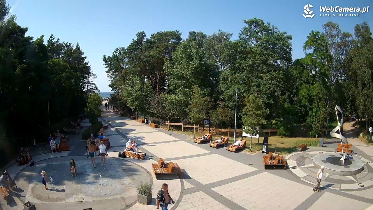 Dziwnówek - widok na deptak - 28 czerwiec 2026, 16:22
