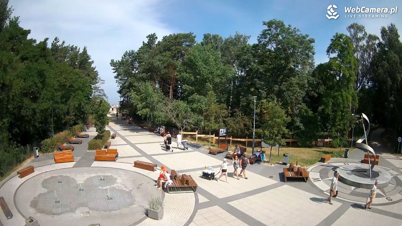 Dziwnówek - widok na deptak - 29 czerwiec 2026, 11:03
