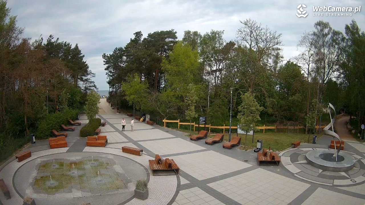 Dziwnówek - widok na deptak - 11 maj 2026, 09:18