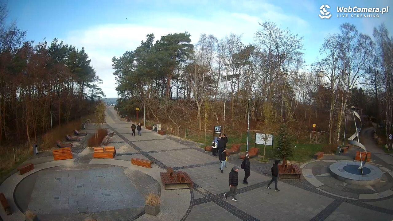 Dziwnówek - widok na deptak - 29 grudzień 2025, 11:42