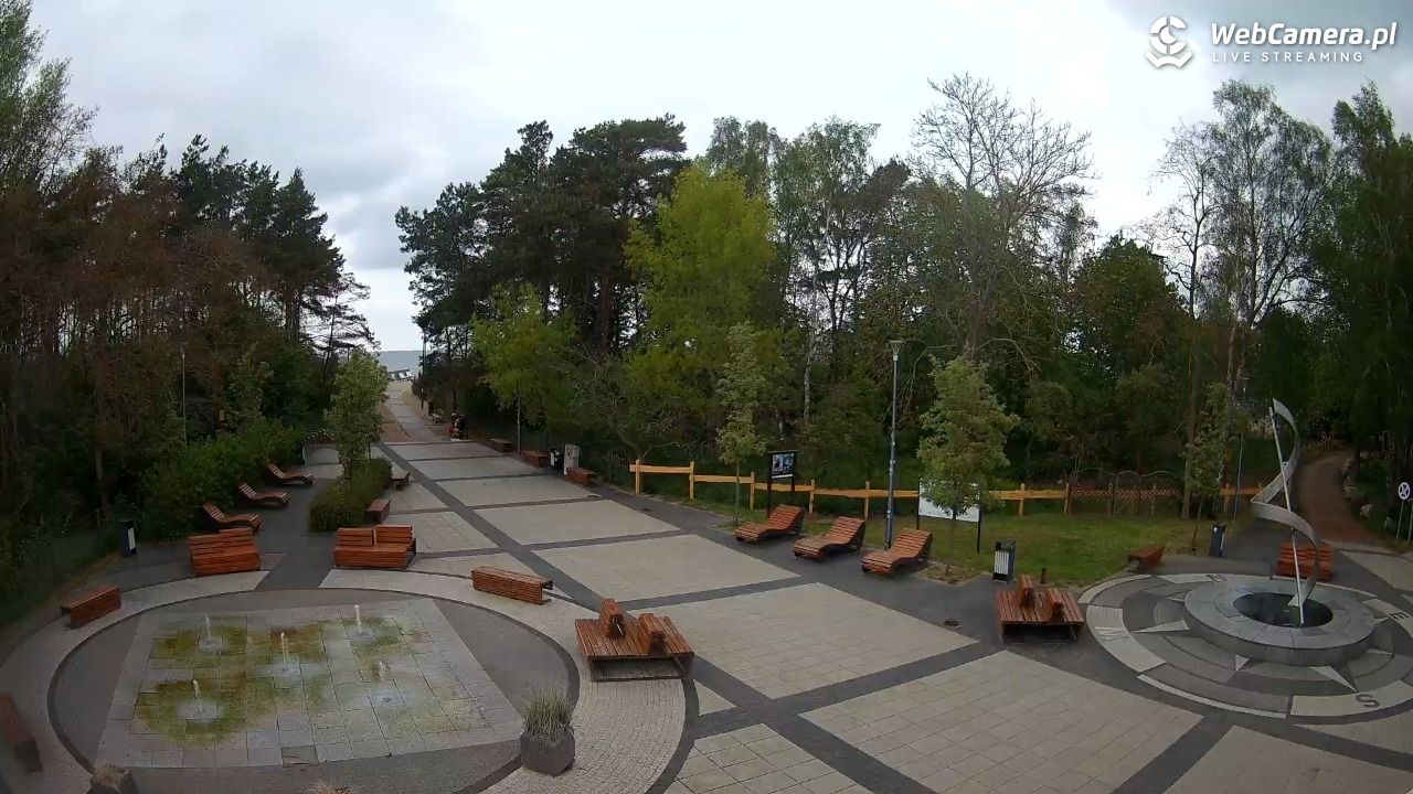 Dziwnówek - widok na deptak - 13 maj 2026, 12:50