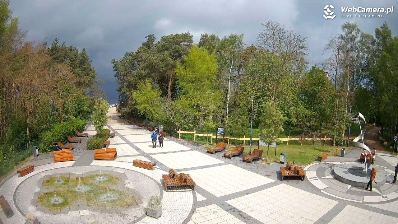 Dziwnówek - widok na deptak - 14 maj 2026, 11:18
