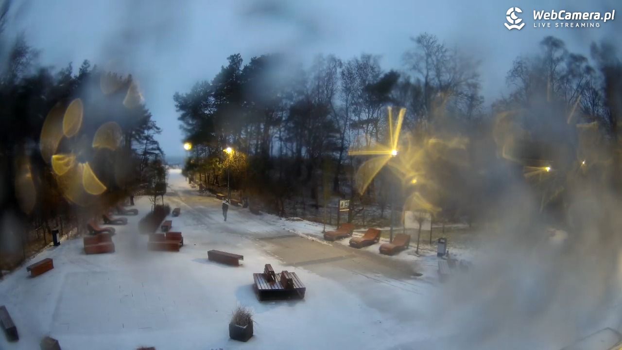Dziwnówek - widok na deptak - 13 luty 2026, 07:07