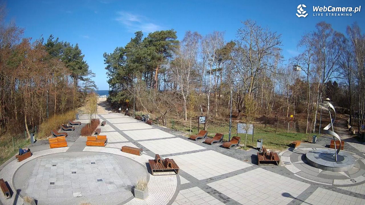 Dziwnówek - widok na deptak - 29 marzec 2026, 11:06