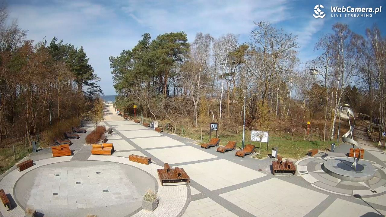 Dziwnówek - widok na deptak - 28 marzec 2026, 11:47