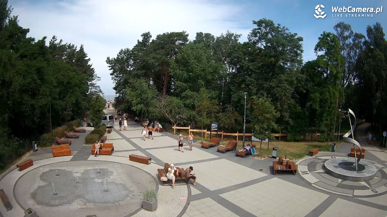 Dziwnówek - widok na deptak - 29 czerwiec 2026, 11:31