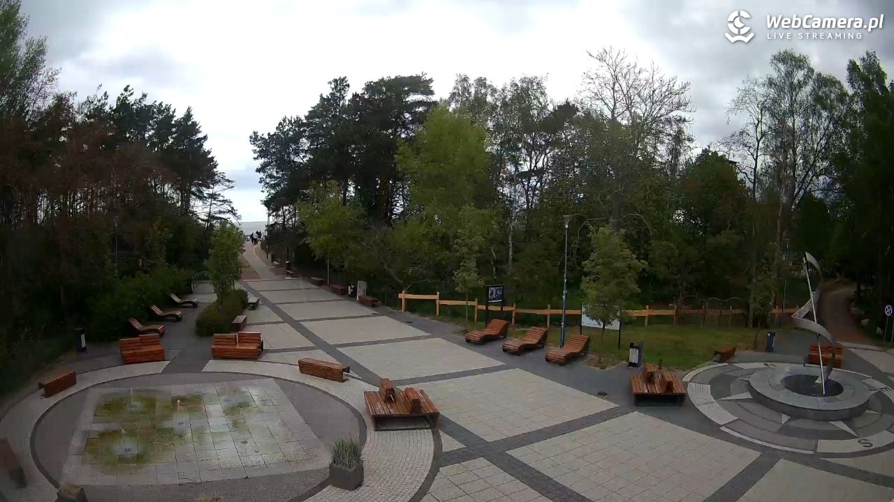 Dziwnówek - widok na deptak - 13 maj 2026, 16:40