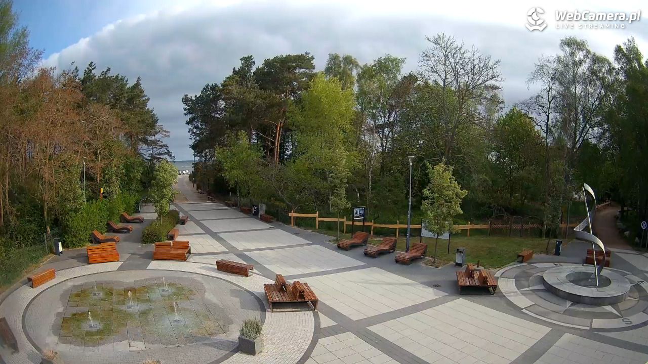 Dziwnówek - widok na deptak - 12 maj 2026, 07:48