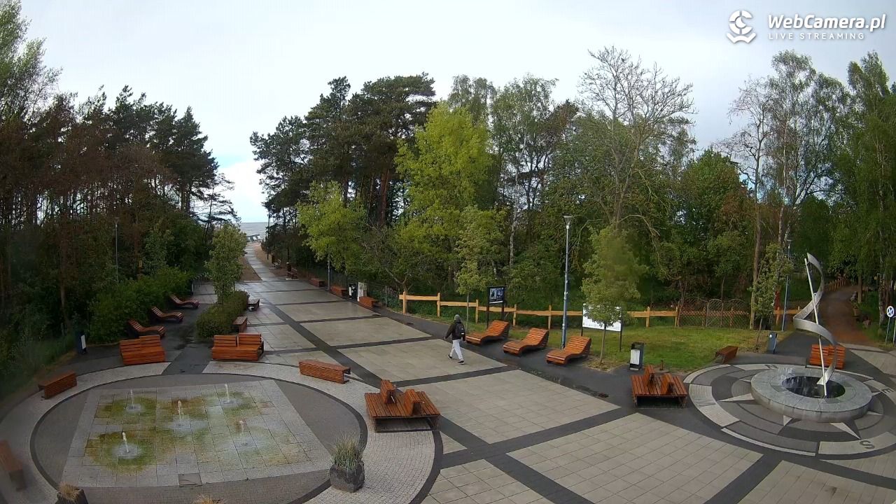 Dziwnówek - widok na deptak - 13 maj 2026, 17:20