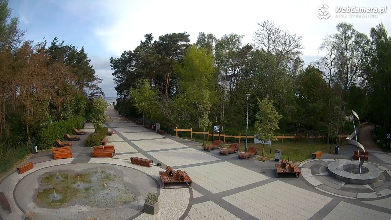 Dziwnówek - widok na deptak - 12 maj 2026, 08:29