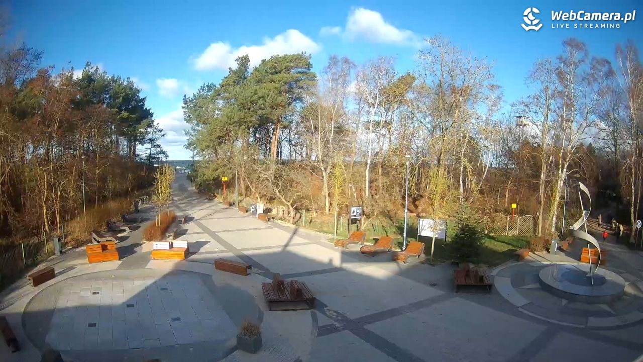 Dziwnówek - widok na deptak - 30 grudzień 2025, 11:49