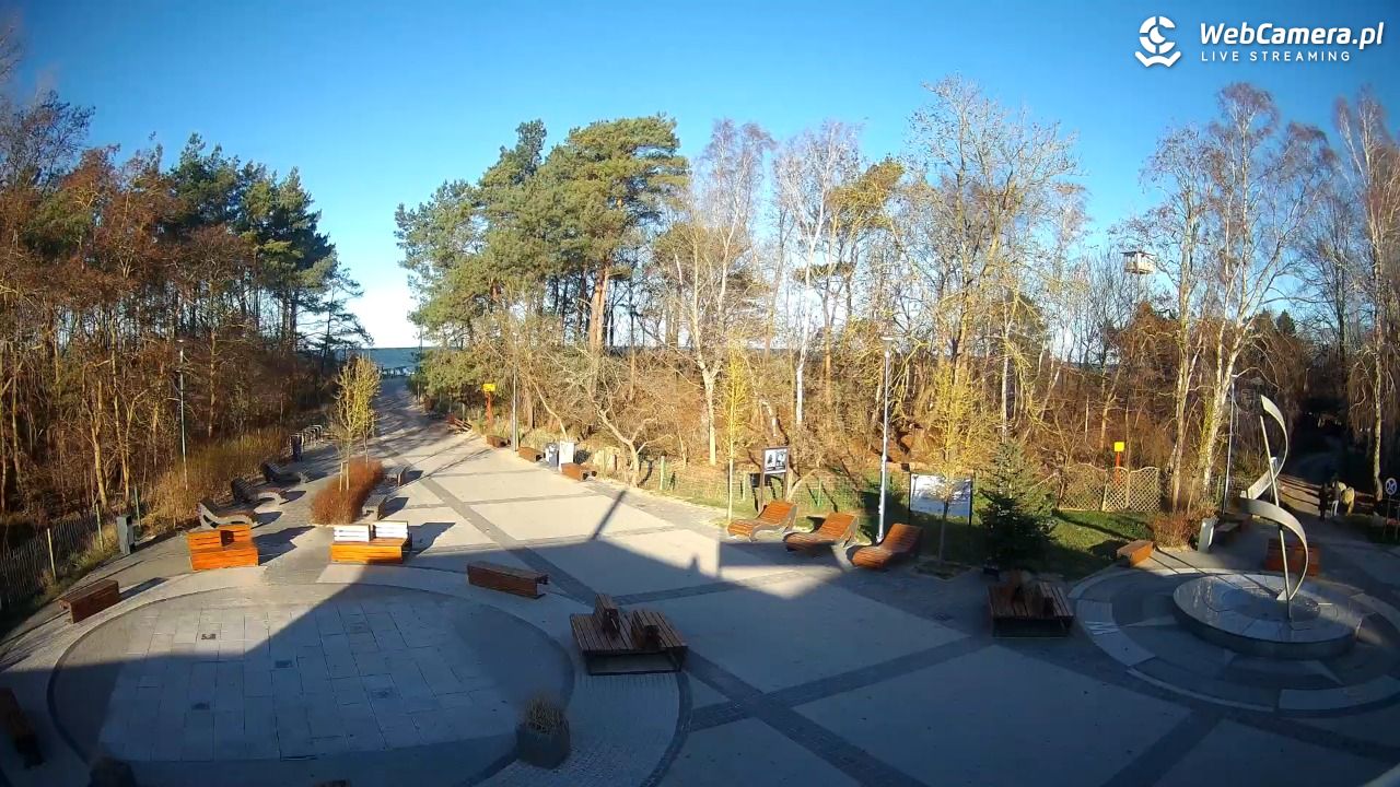 Dziwnówek - widok na deptak - 28 grudzień 2025, 11:41