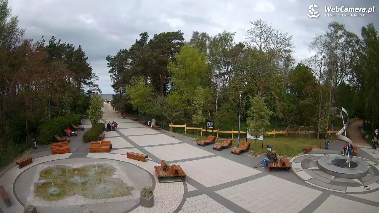Dziwnówek - widok na deptak - 12 maj 2026, 13:03