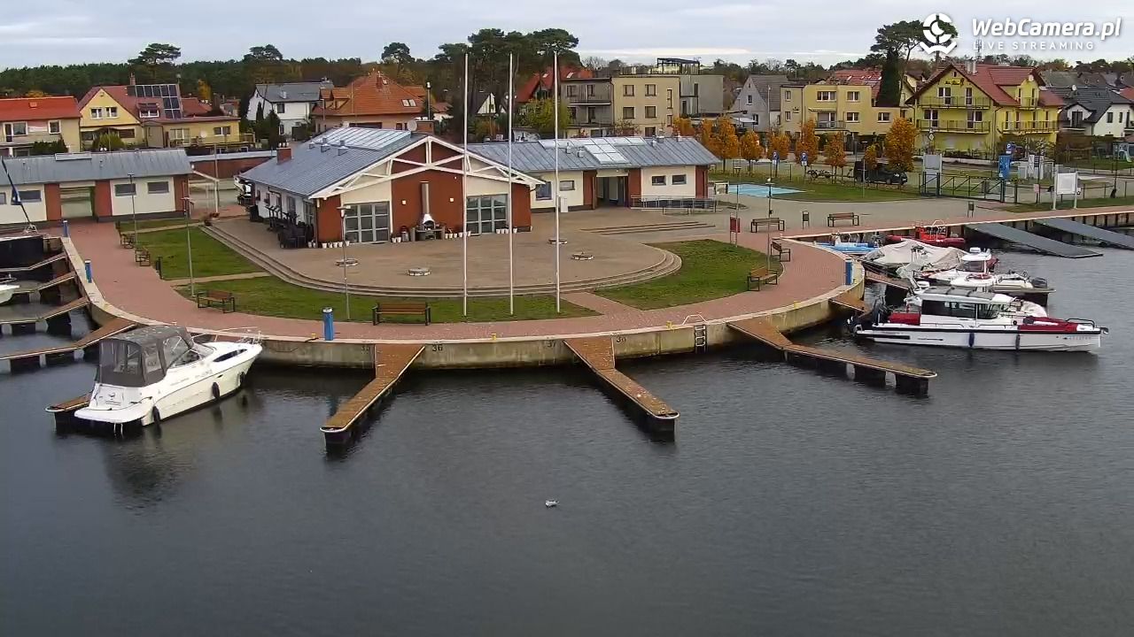 Dziwnów - widok na Marinę - 04 listopad 2025, 08:14
