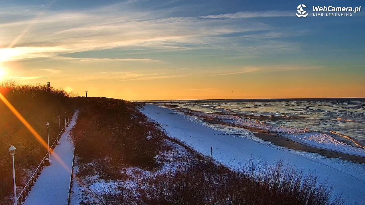 DZIWNÓW  - widok na plażę - 01 luty 2026, 16:08
