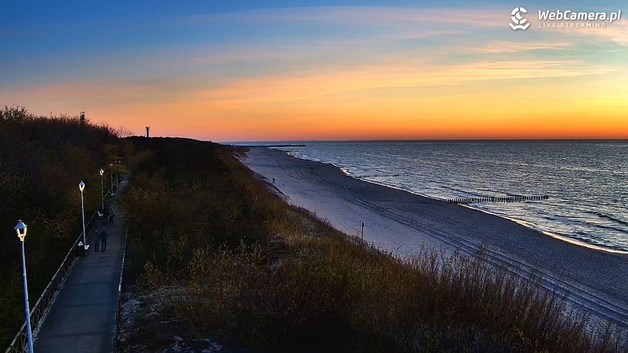 DZIWNÓW  - widok na plażę - 30 kwiecień 2026, 20:46