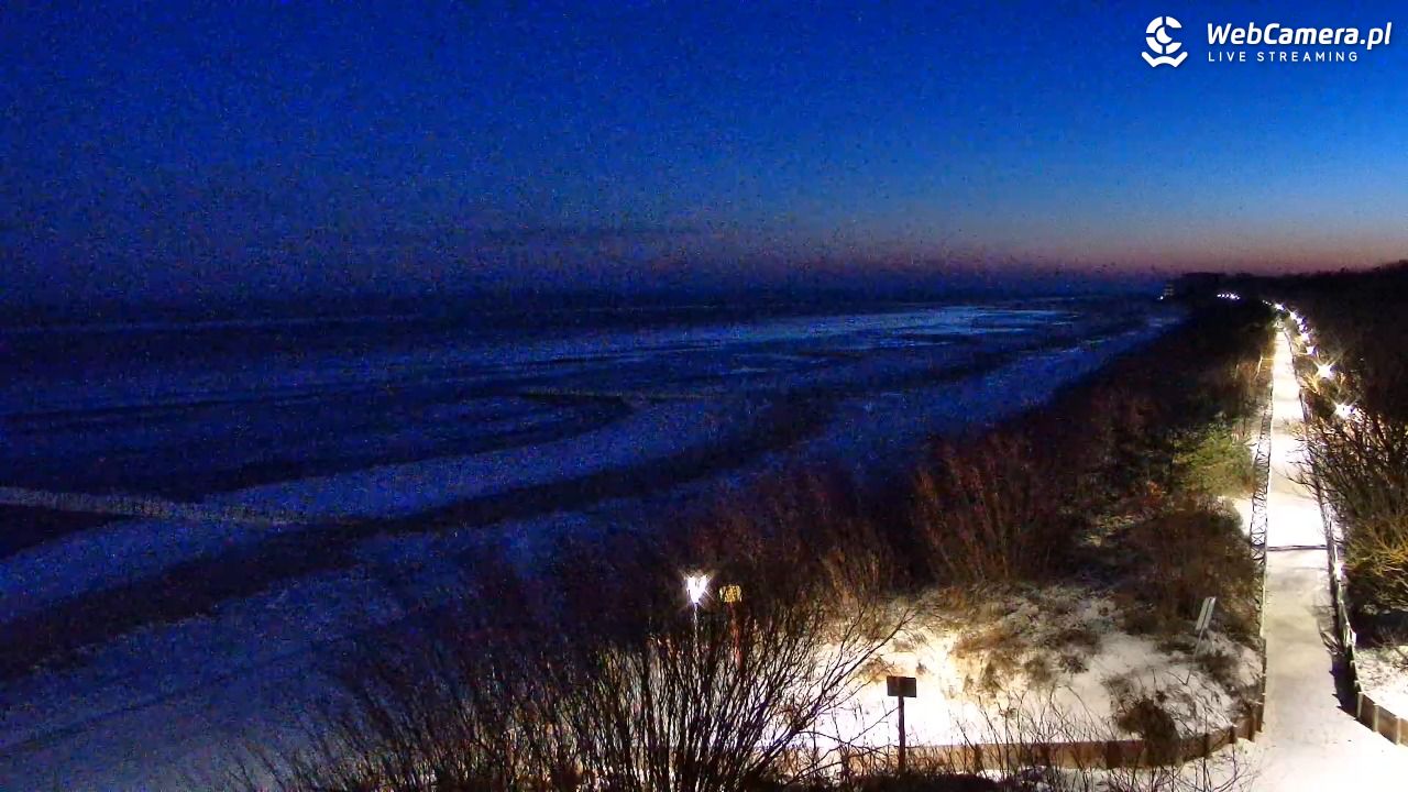 DZIWNÓW  - widok na plażę - 02 luty 2026, 06:42