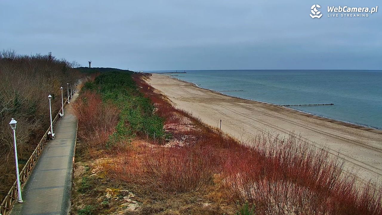 DZIWNÓW  - widok na plażę - 21 grudzień 2025, 08:48