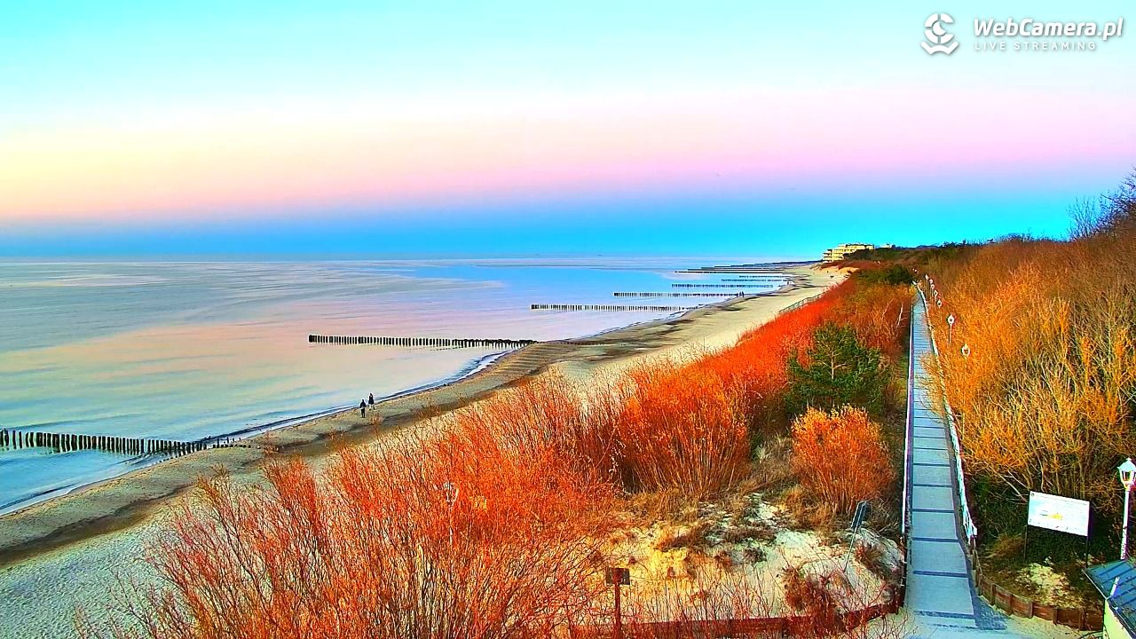 DZIWNÓW  - widok na plażę - 01 kwiecień 2026, 19:44