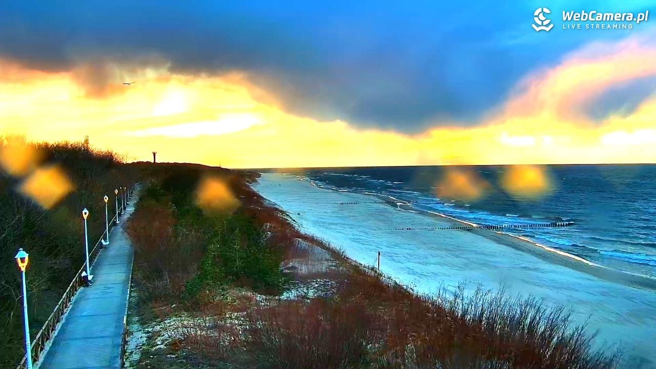 DZIWNÓW  - widok na plażę - 25 marzec 2026, 18:20