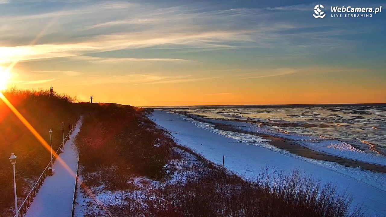DZIWNÓW  - widok na plażę - 01 luty 2026, 16:14