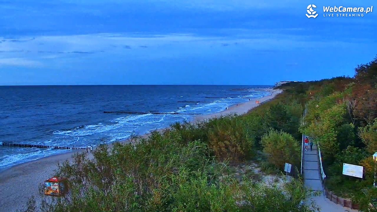 DZIWNÓW  - widok na plażę - 18 sierpień 2026, 20:37