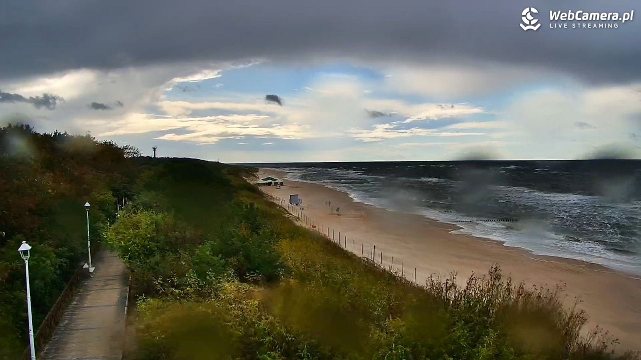 DZIWNÓW  - widok na plażę - 05 wresień 2026, 16:03