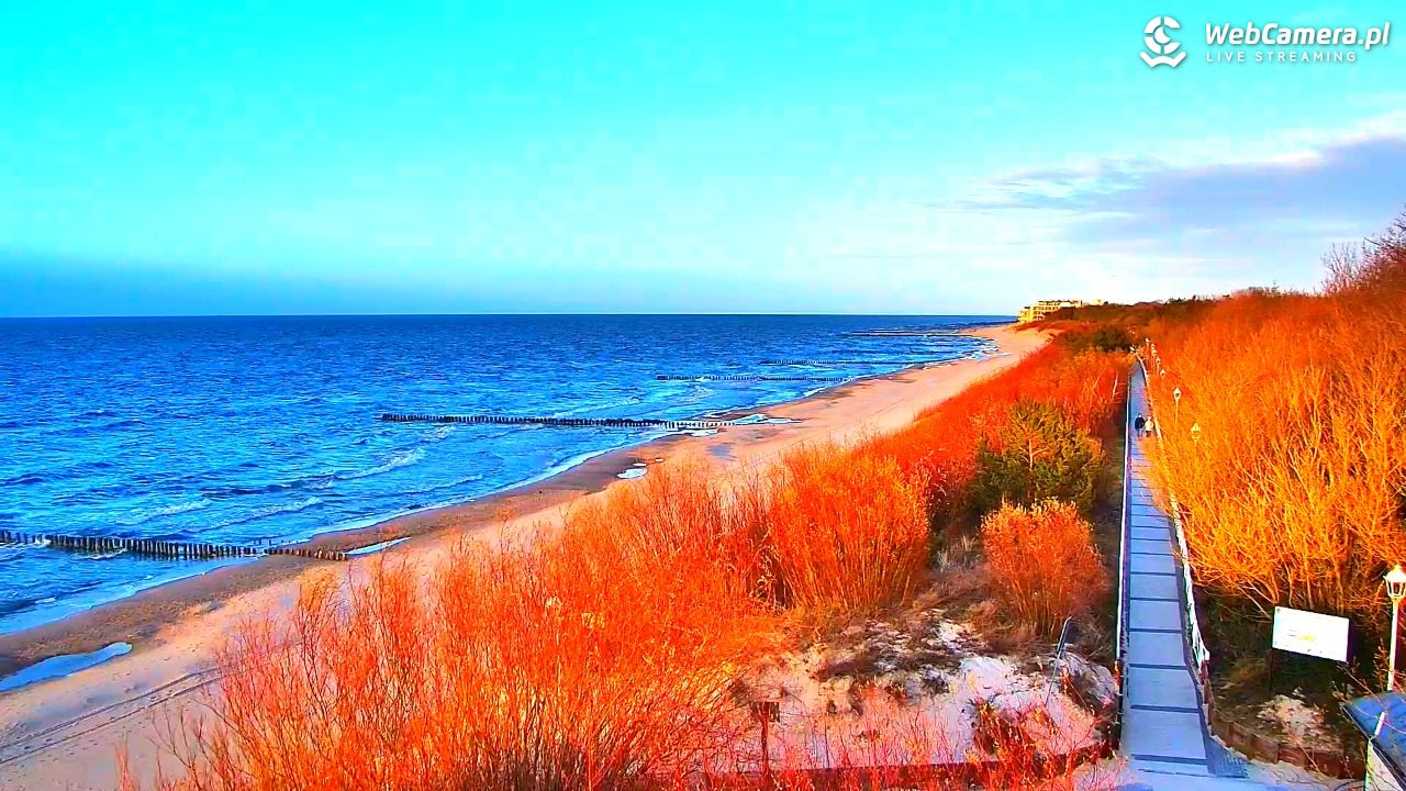 DZIWNÓW  - widok na plażę - 26 marzec 2026, 17:54