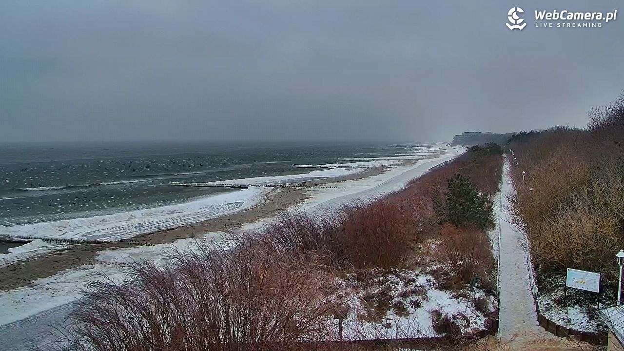 DZIWNÓW  - widok na plażę - 06 luty 2026, 11:37
