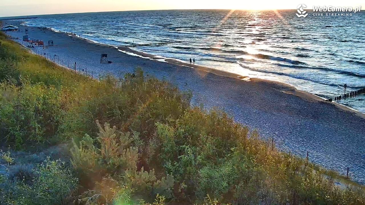 DZIWNÓW  - widok na plażę - 06 sierpień 2026, 20:23