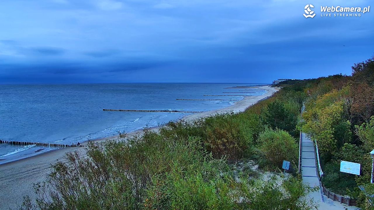 DZIWNÓW  - widok na plażę - 18 wresień 2026, 07:06