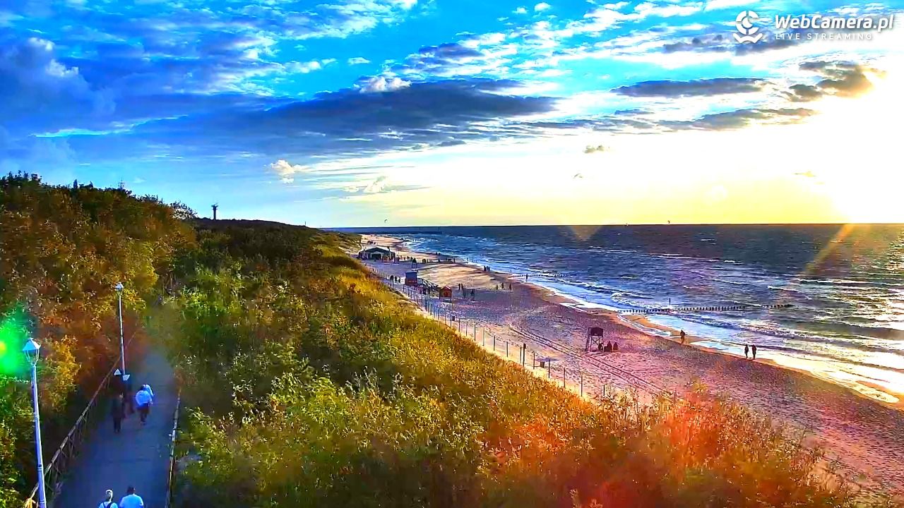 DZIWNÓW  - widok na plażę - 07 sierpień 2026, 20:08