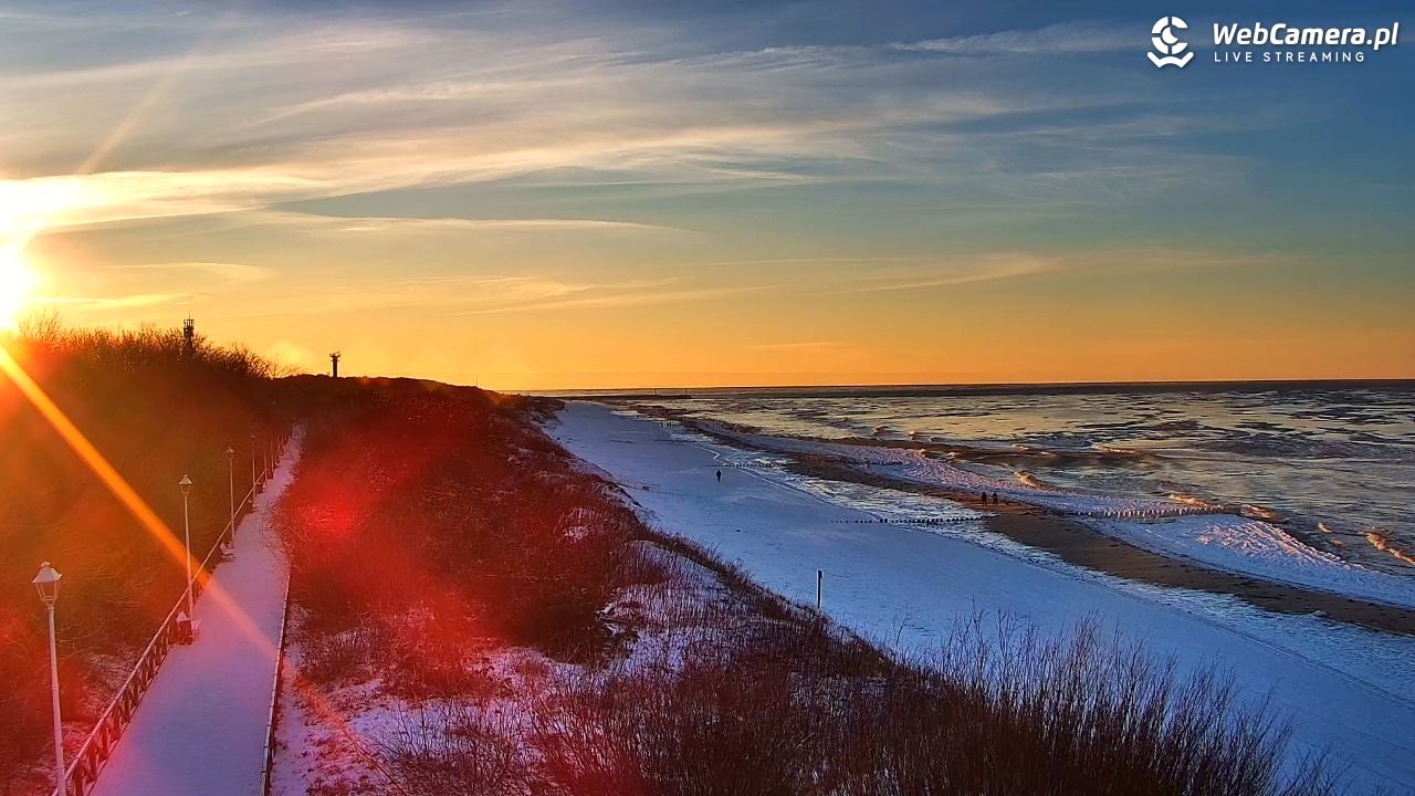 DZIWNÓW  - widok na plażę - 01 luty 2026, 16:12