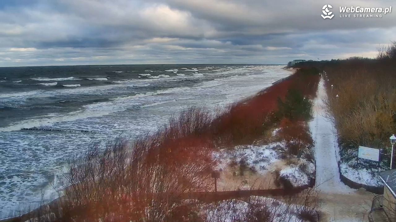 DZIWNÓW  - widok na plażę - 11 styczeń 2026, 11:25