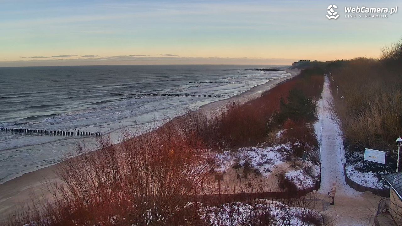 DZIWNÓW  - widok na plażę - 12 styczeń 2026, 09:13