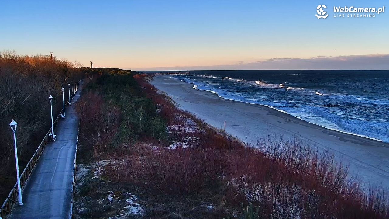 DZIWNÓW  - widok na plażę - 24 grudzień 2025, 09:33