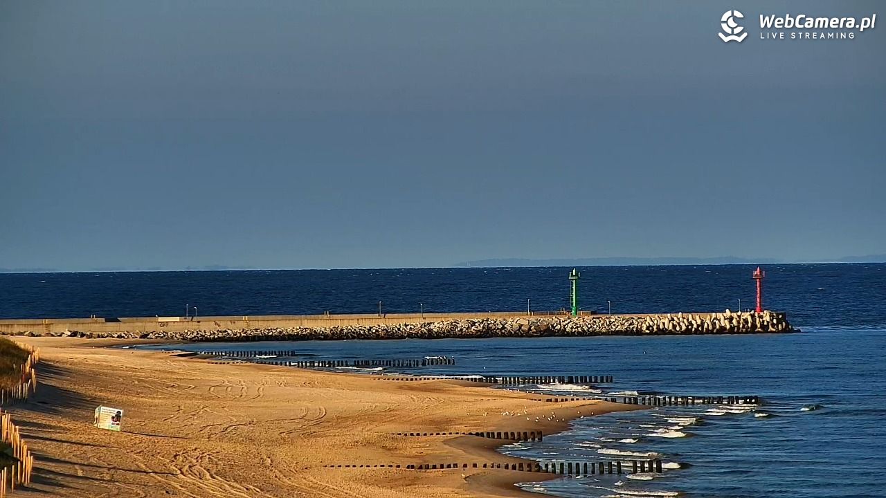 DZIWNÓW  - widok na plażę - 05 październik 2026, 07:30