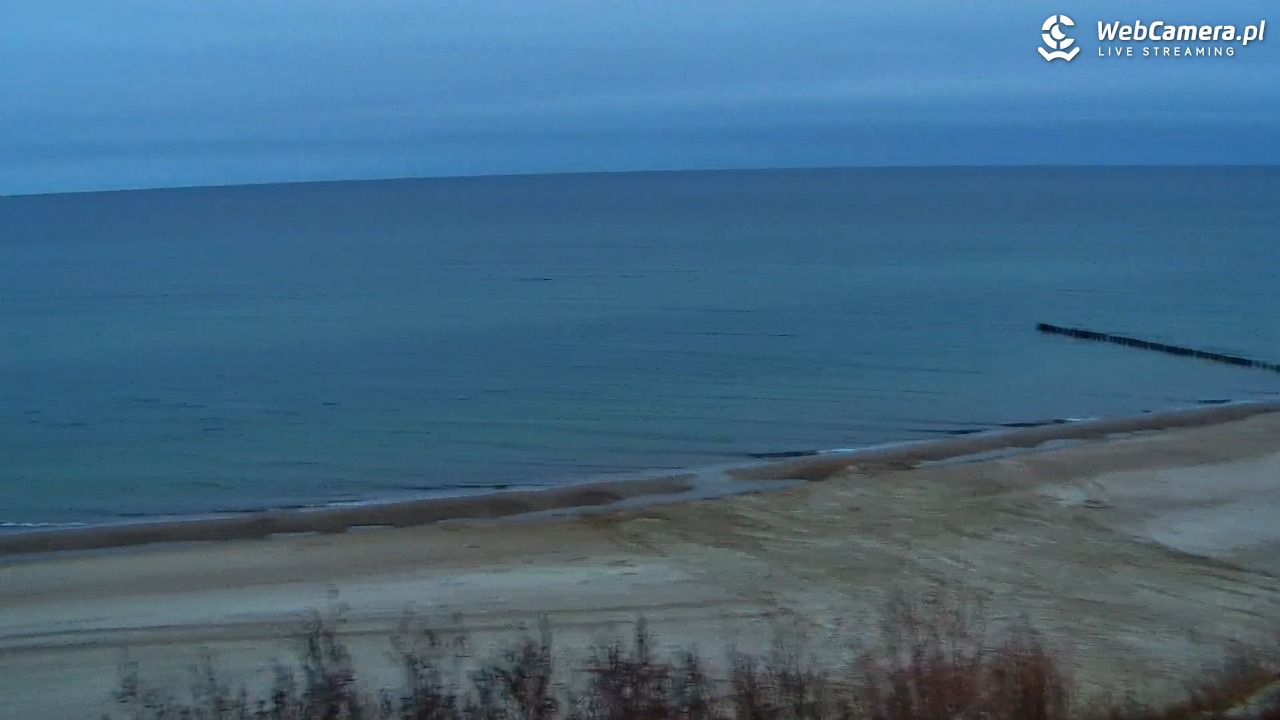 DZIWNÓW  - widok na plażę - 21 grudzień 2025, 15:58
