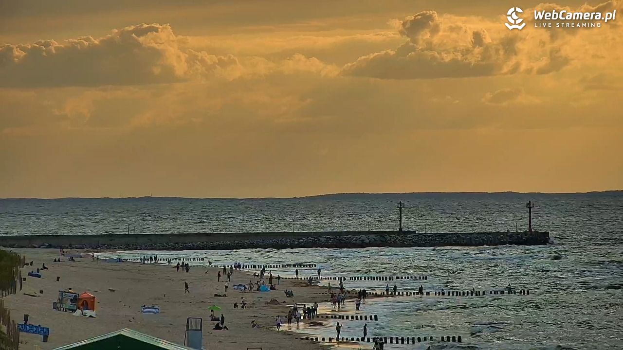 DZIWNÓW  - widok na plażę - 06 sierpień 2026, 19:17