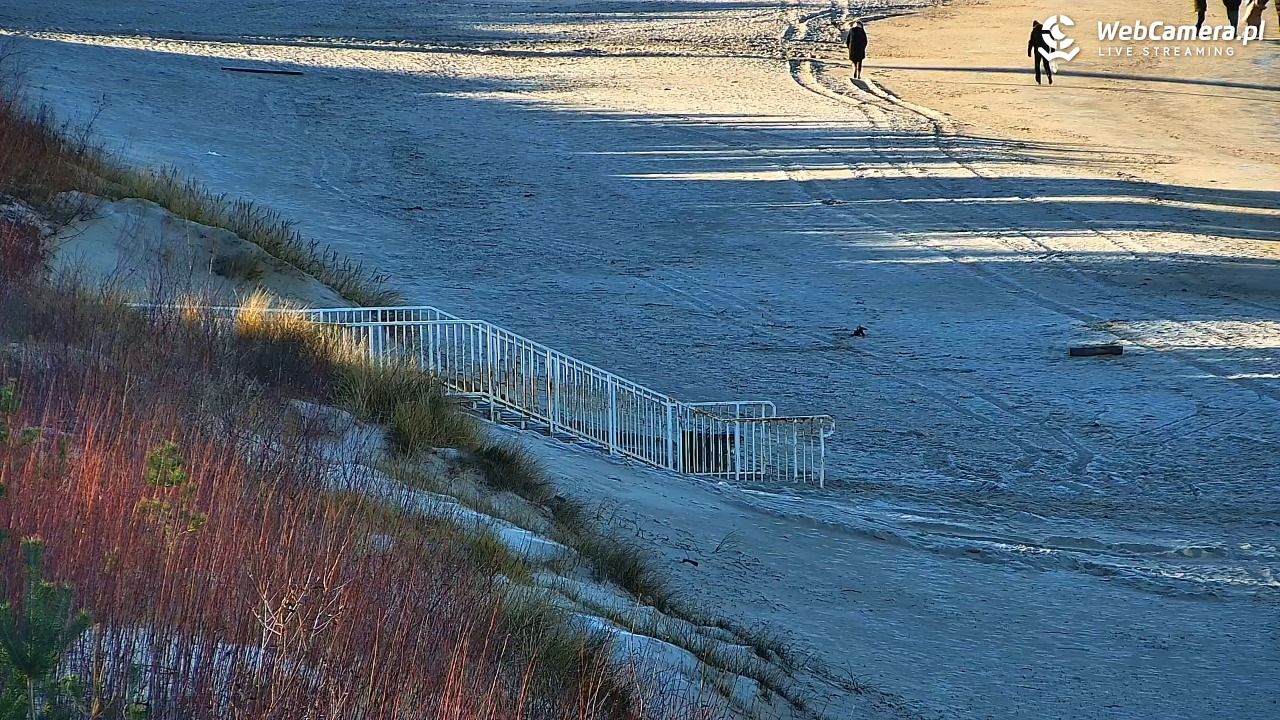 DZIWNÓW  - widok na plażę - 25 grudzień 2025, 12:23