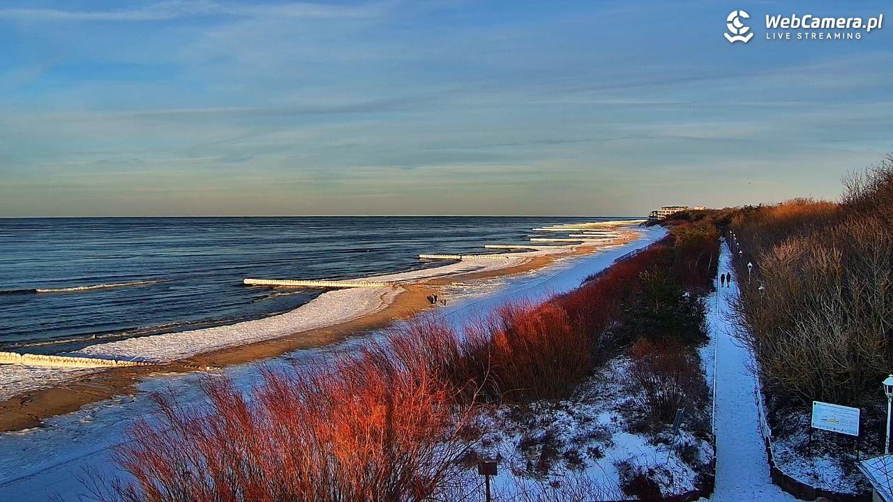 DZIWNÓW  - widok na plażę - 01 luty 2026, 15:44