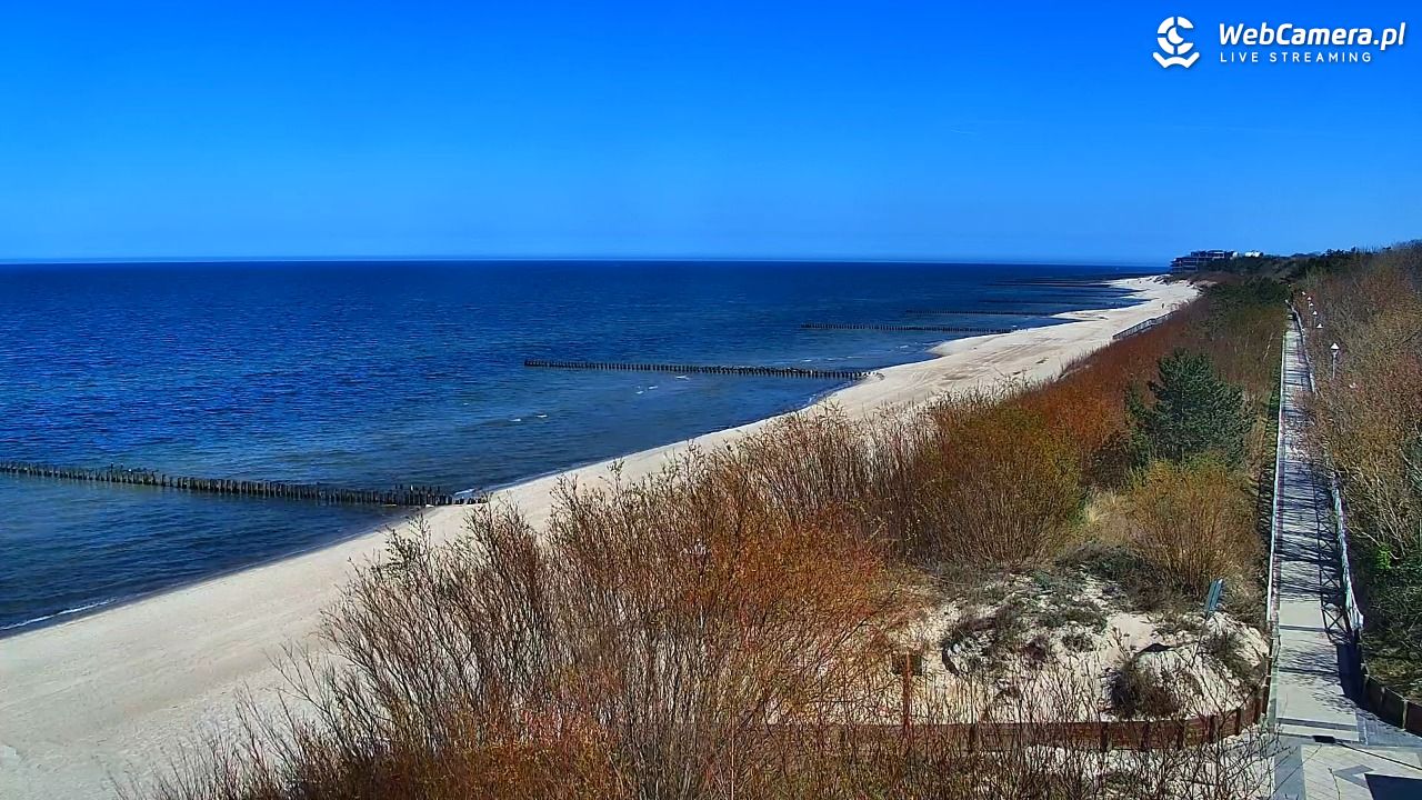 DZIWNÓW  - widok na plażę - 17 kwiecień 2026, 13:39