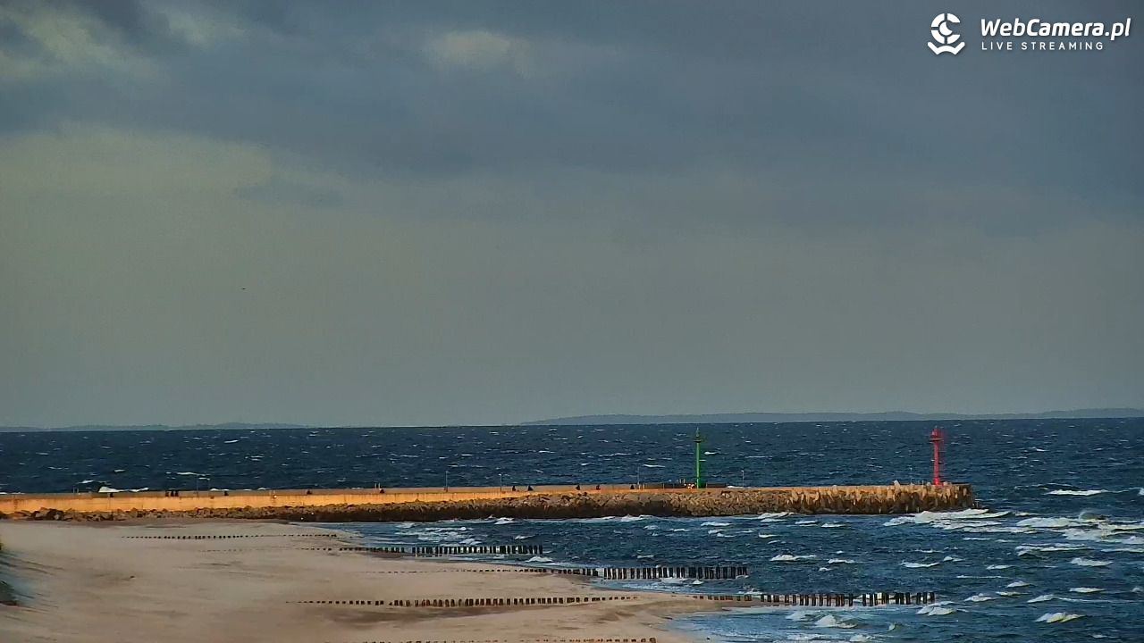 DZIWNÓW  - widok na plażę - 06 kwiecień 2026, 06:46