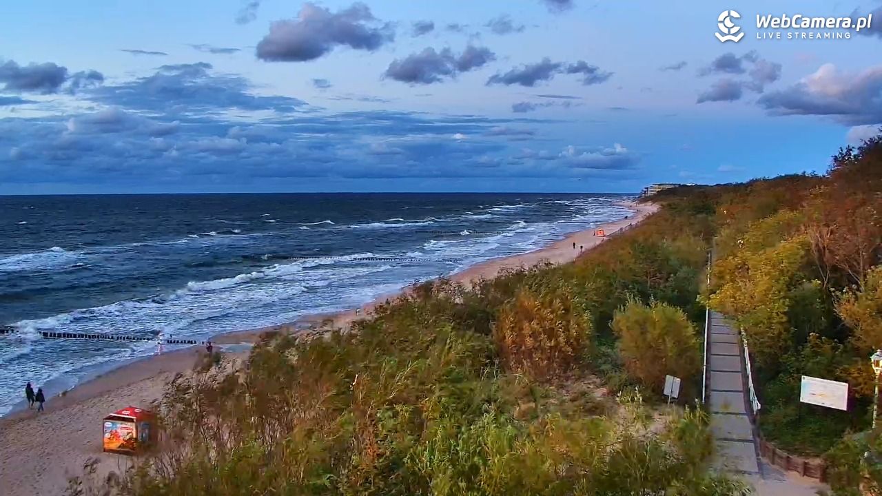 DZIWNÓW  - widok na plażę - 22 sierpień 2026, 20:25