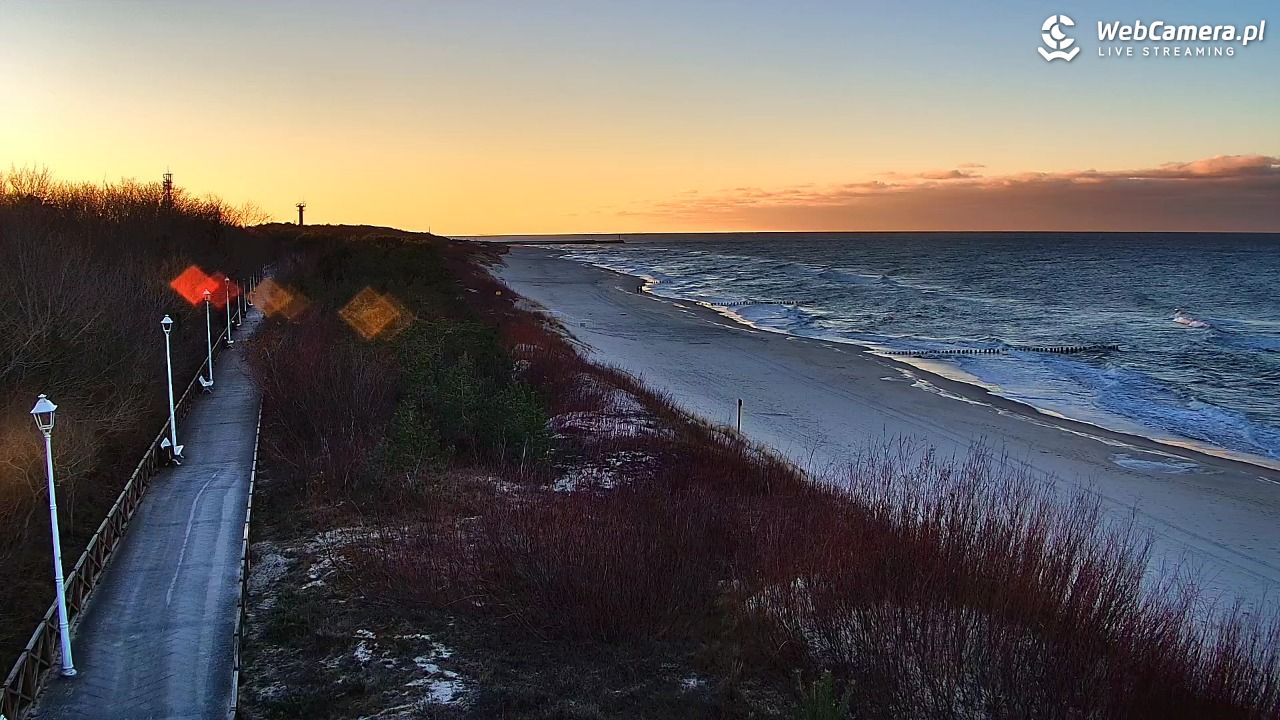 DZIWNÓW  - widok na plażę - 24 grudzień 2025, 15:08