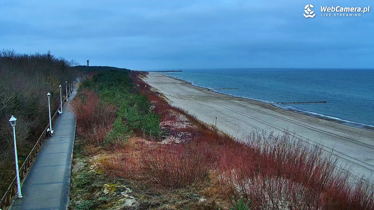 DZIWNÓW  - widok na plażę - 20 grudzień 2025, 08:46