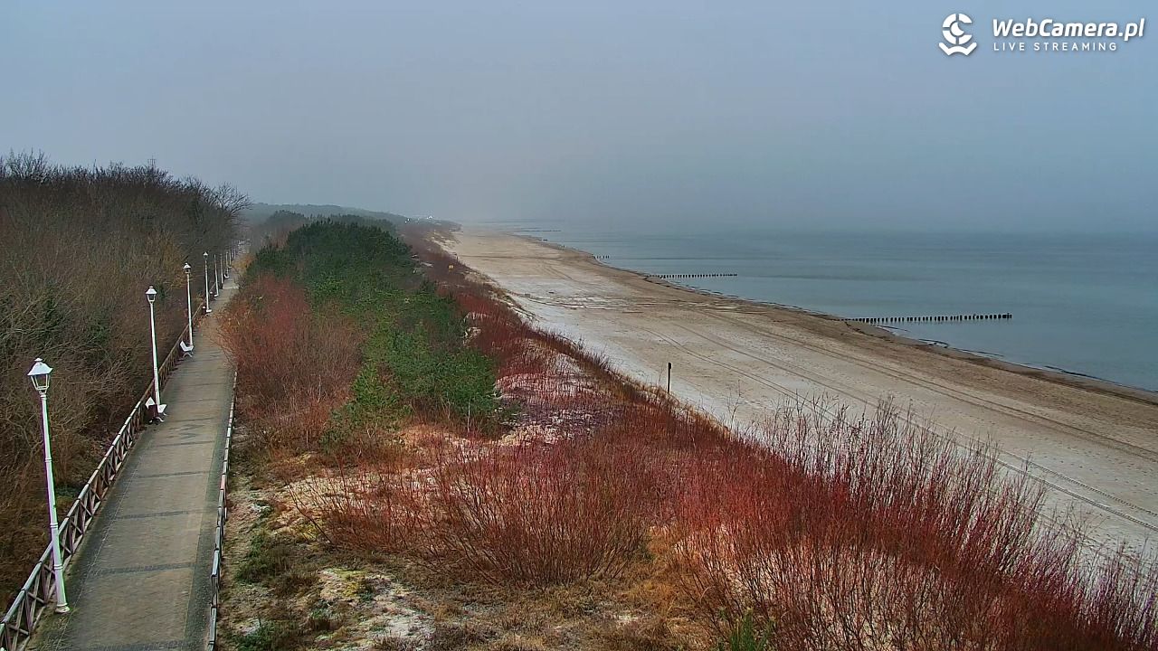 DZIWNÓW  - widok na plażę - 17 grudzień 2025, 08:44